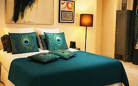 Studio Cannes Centre ville Festival - Internet Fibre - 2 Adultes et Couchage Enfant en option